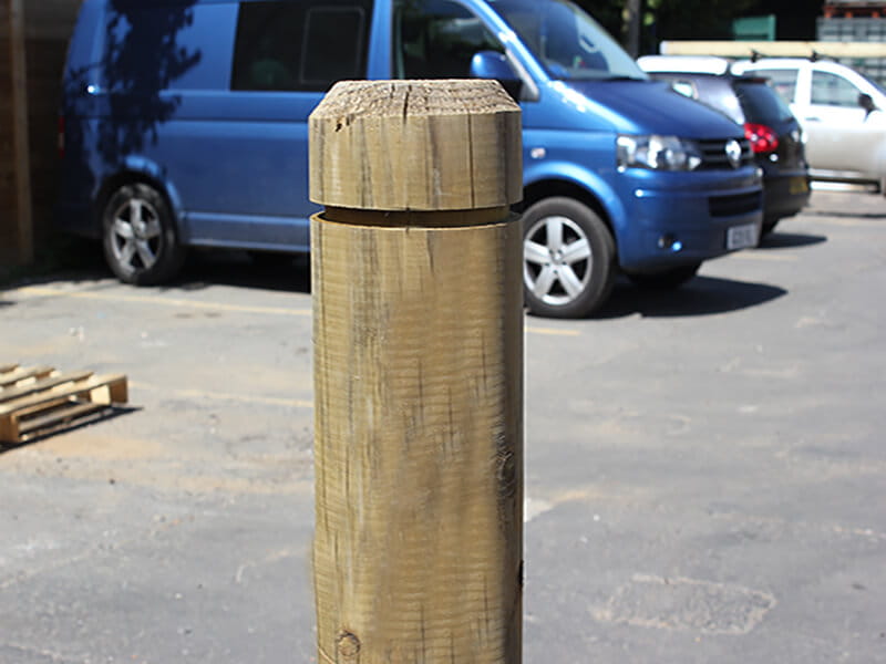 Machine rounded and grooved bollard