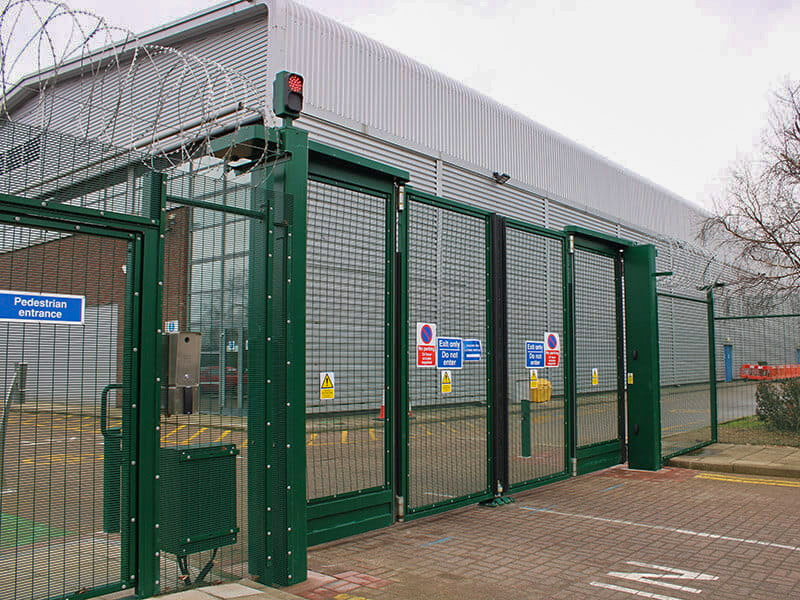 data-centre-bi-folding-speed-gates