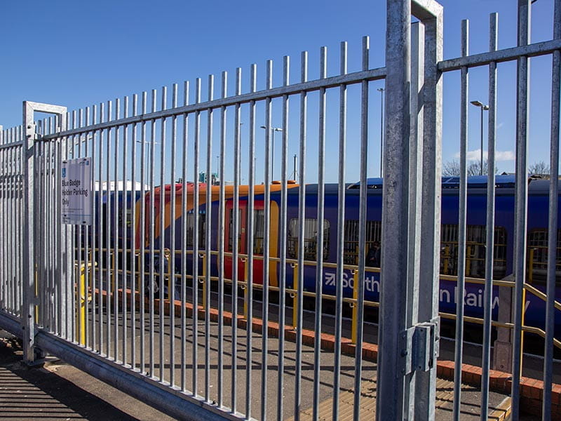 railway vertical bar sliding gate