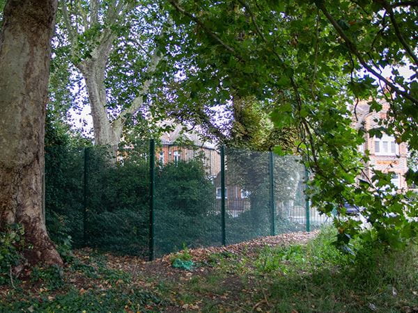 Mesh security fencing