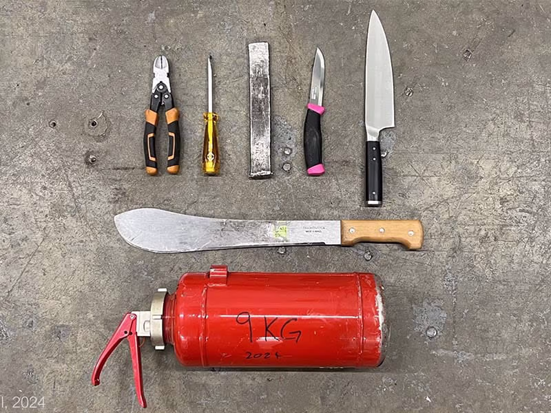 LPS 1673 Issue 1 Tool Kit A Fire Extinguisher