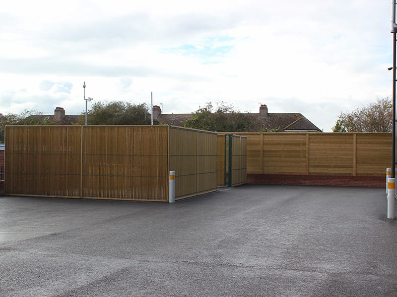 Acoustic barrier and EuroGuard Combi enclosure for car showroom