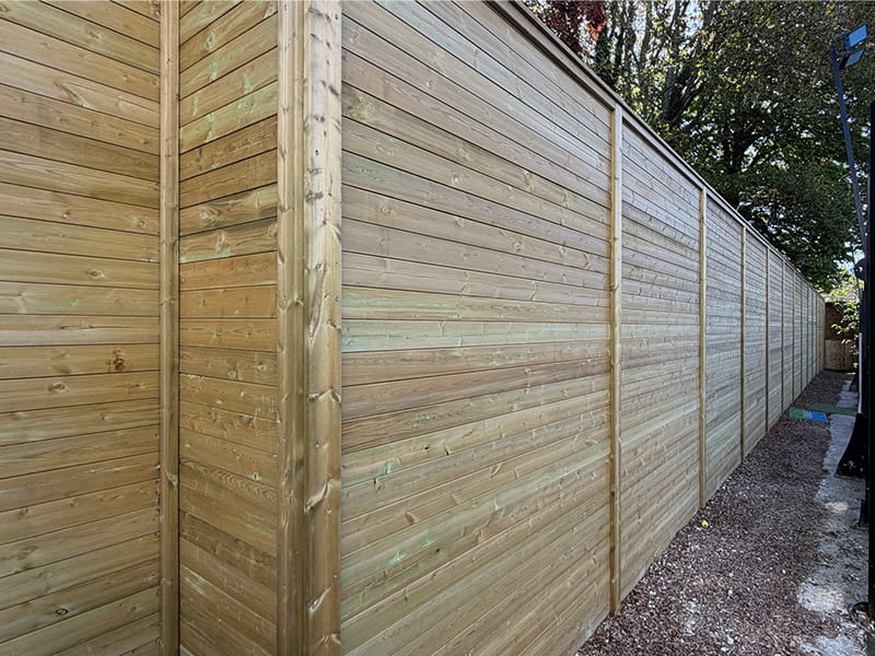 Acoustic barrier for sports courts