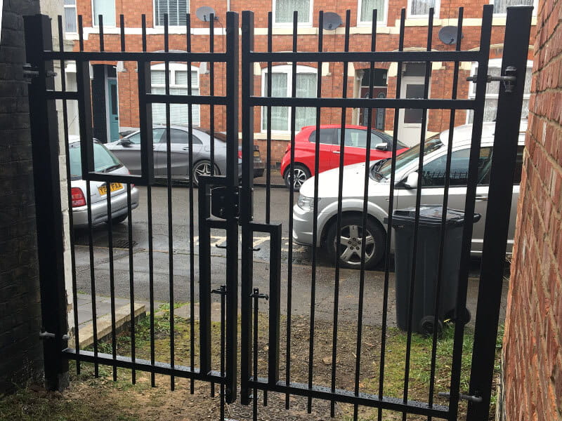 Alley security gate
