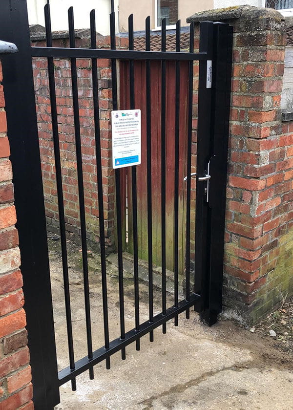 Ginnel gate