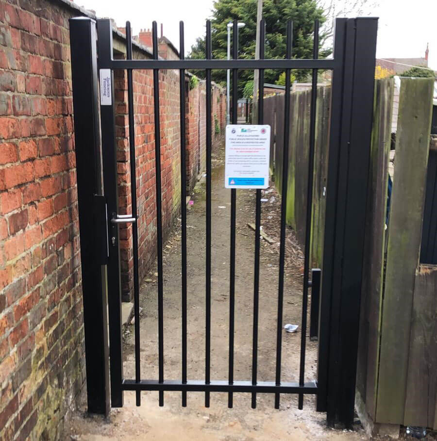 Metal security alley gate
