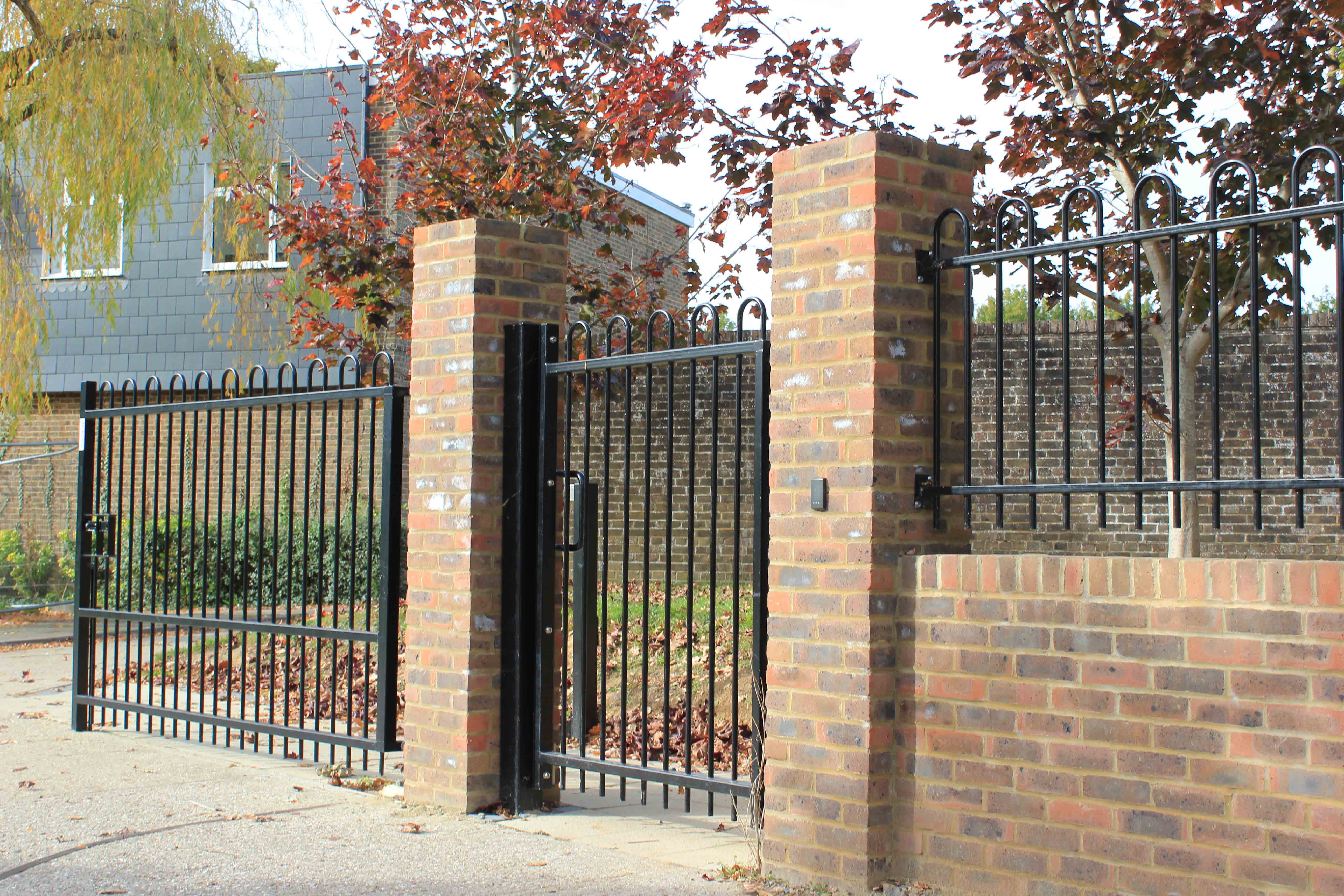 Bow Top Gate