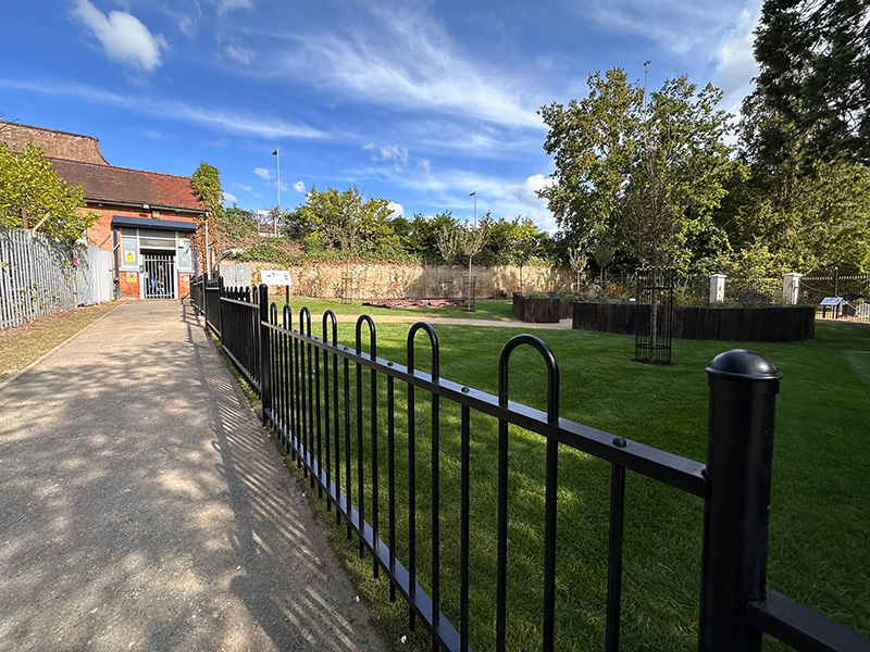 Anti trap bow top railings