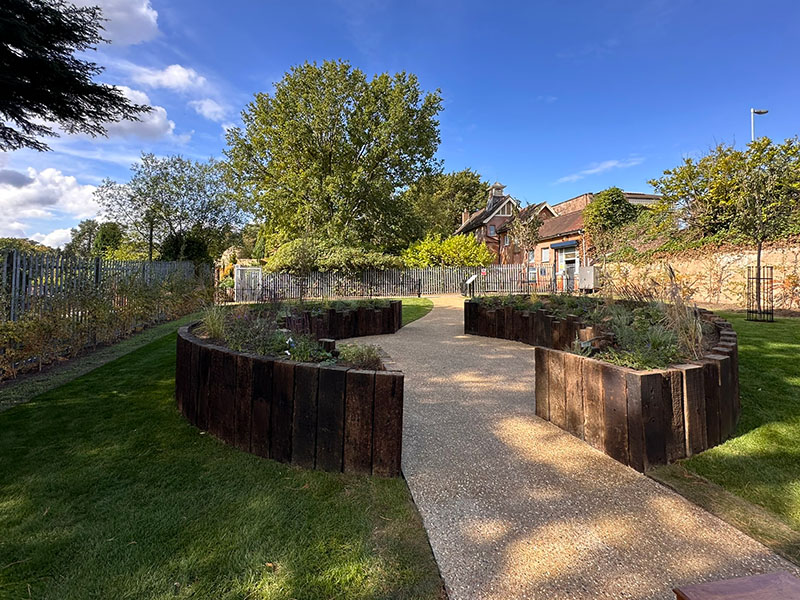 Reflective garden