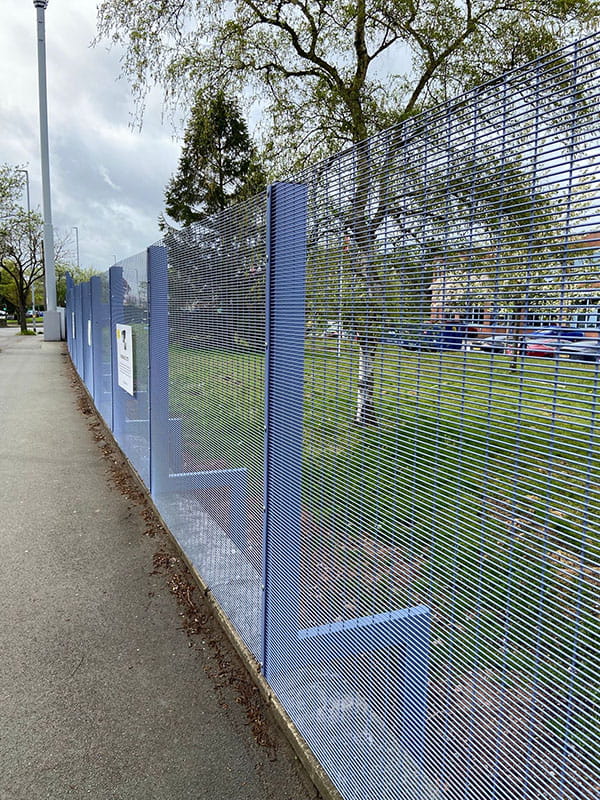 Mesh security fencing
