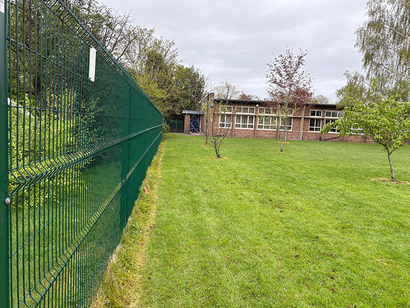 Green mesh school fencing