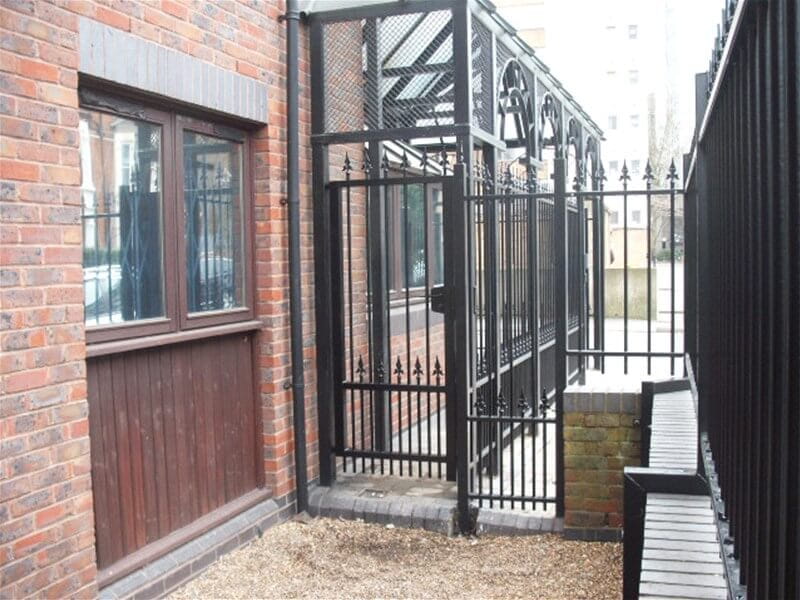 Ornamental single leaf gate