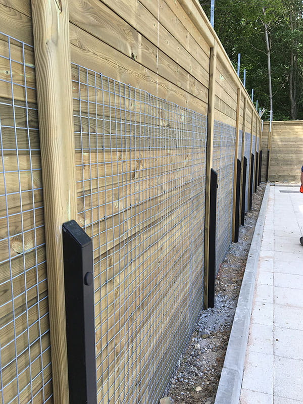 High security acoustic barrier