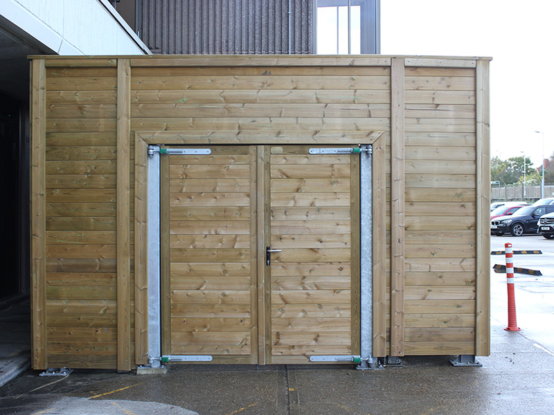 Acoustic enclosure with gates
