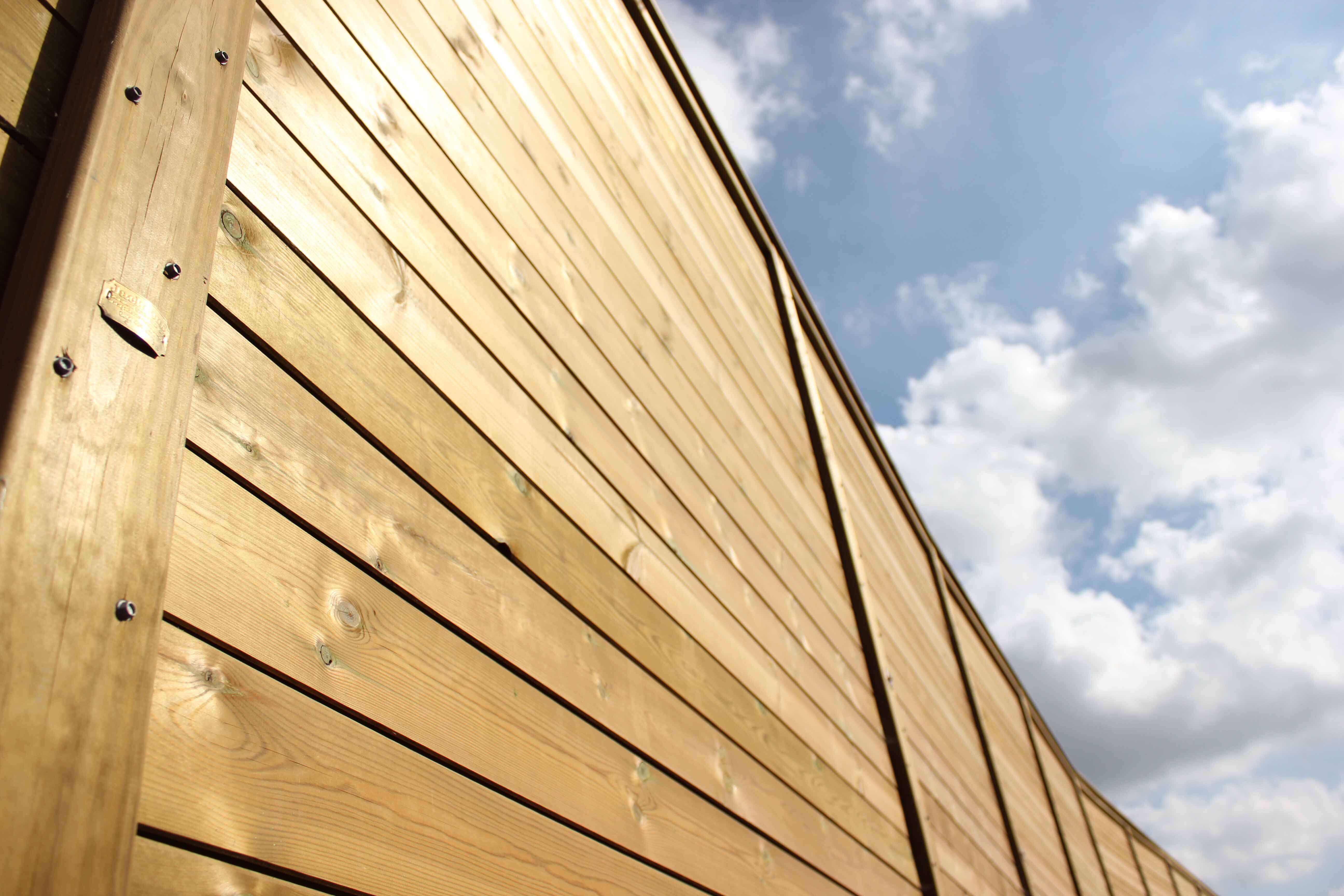 Timber noise barrier
