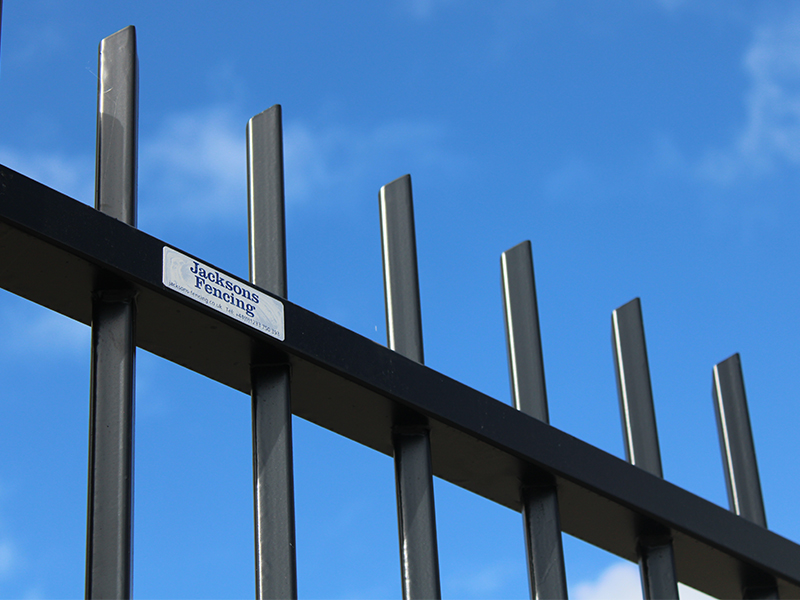 Jacksons Fencing Barbican fence
