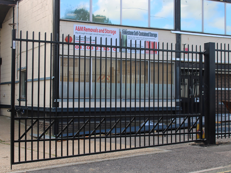 Barbican swing gate