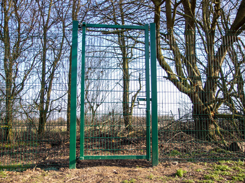 Mesh gate access solution