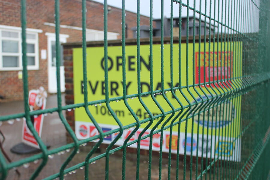 V mesh fencing