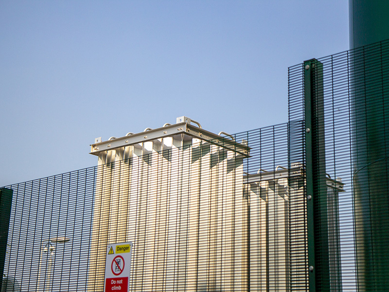 Industrial security fencing