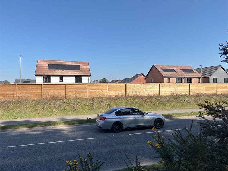 Fencing to reduce road noise