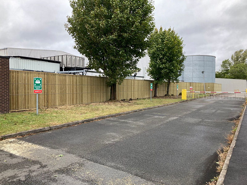 Industrial security fencing with privacy
