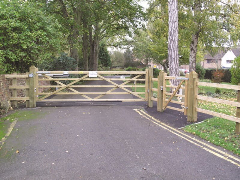 Uni gate