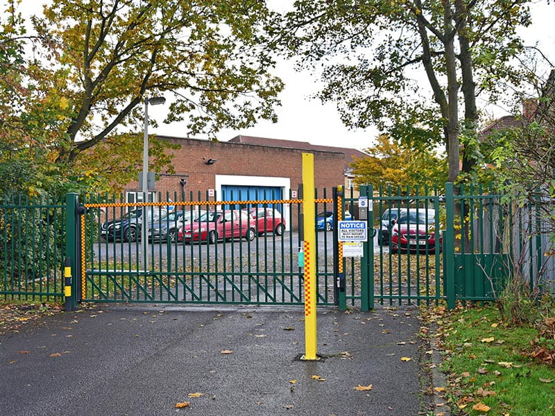 london ambulance vertical bar gate closed