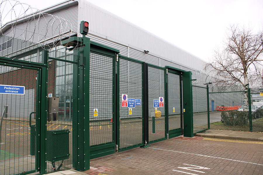 Bi folding speed gates