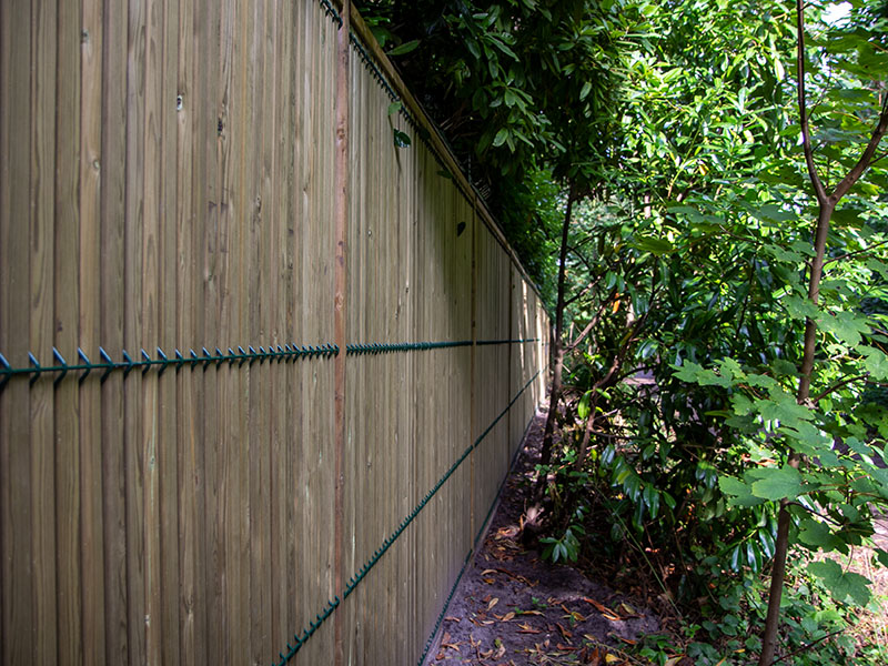 Secure garden fence