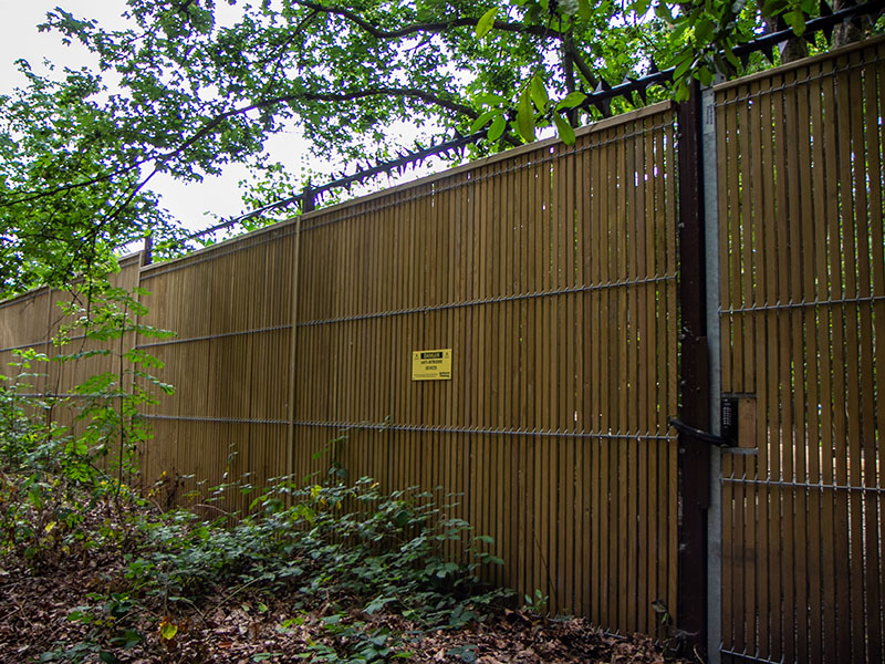 Timber and steel privacy fencing