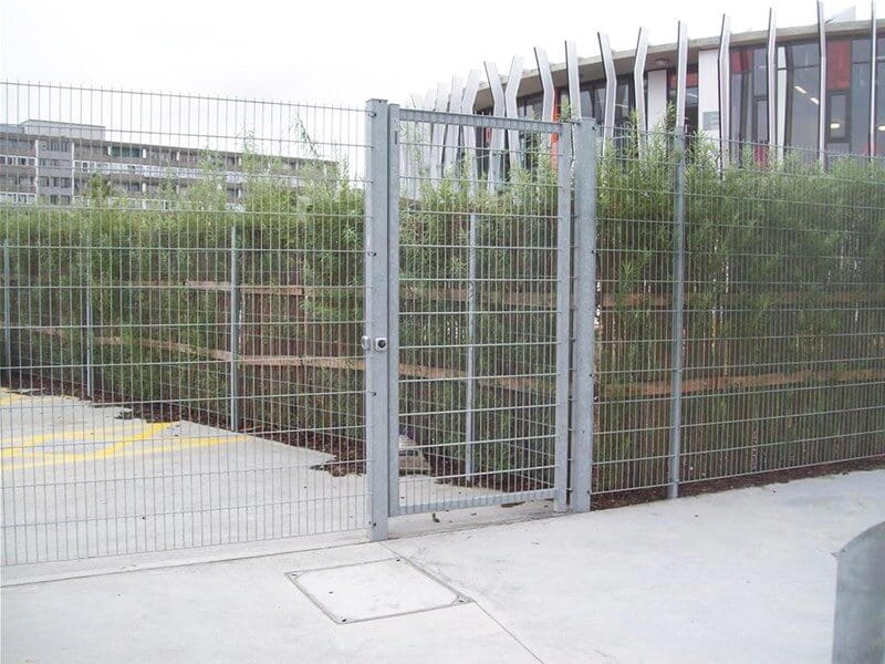 Welded mesh gates