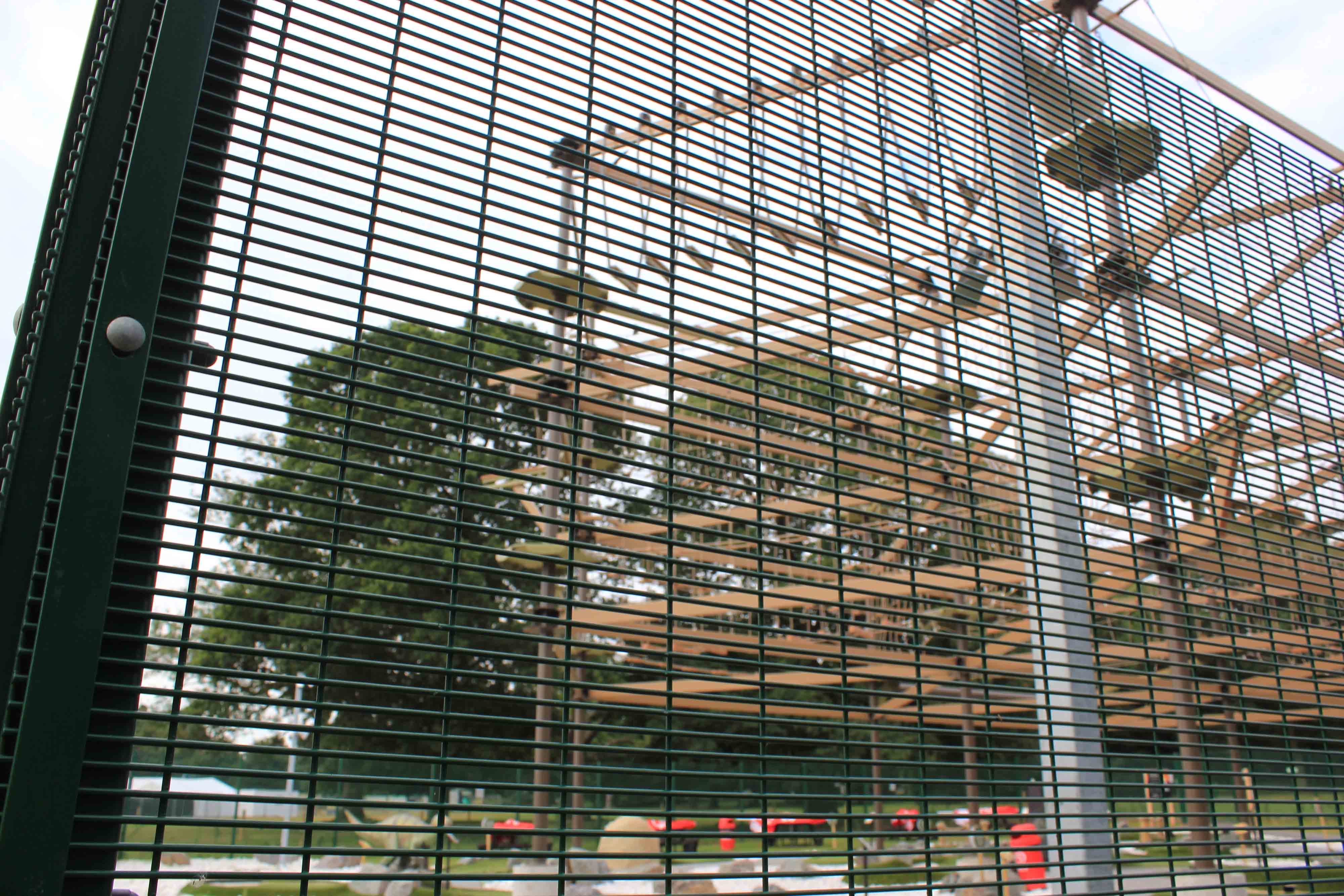 High security mesh fencing