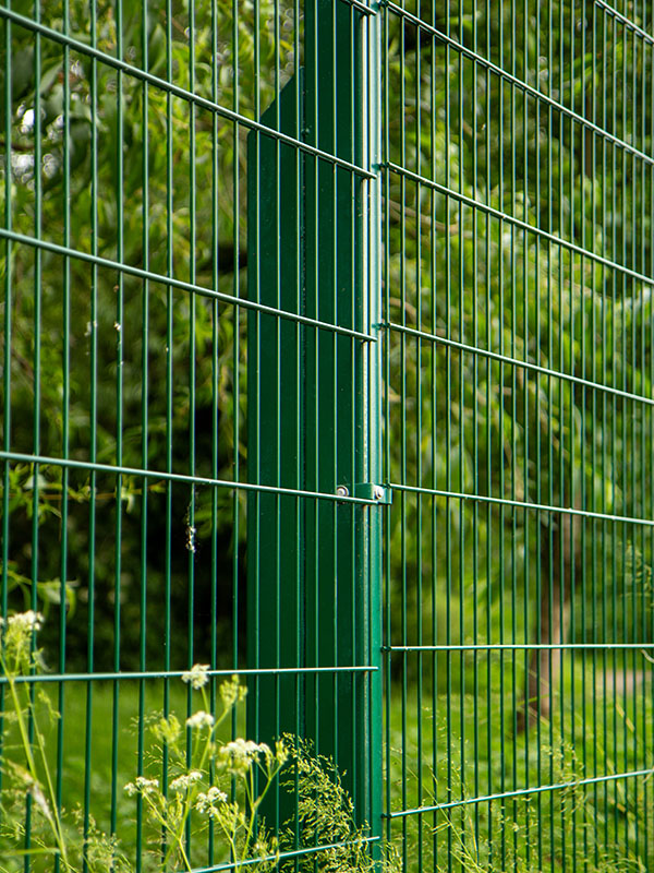 4m high welded mesh fence
