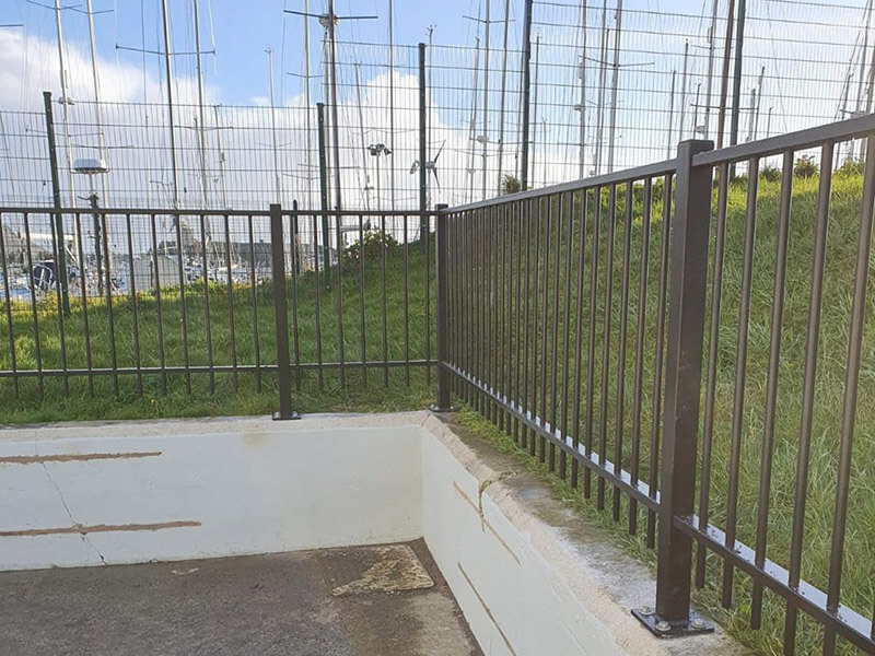 Steel fencing