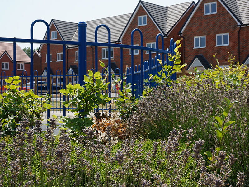 Playground Anti Trap Bow Top Fencing