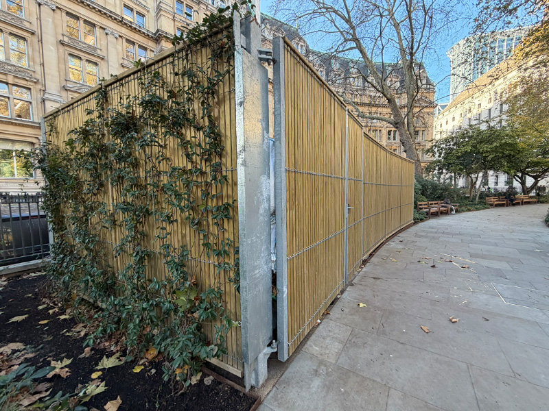 Galvanised Steel Mesh and Timber Fencing