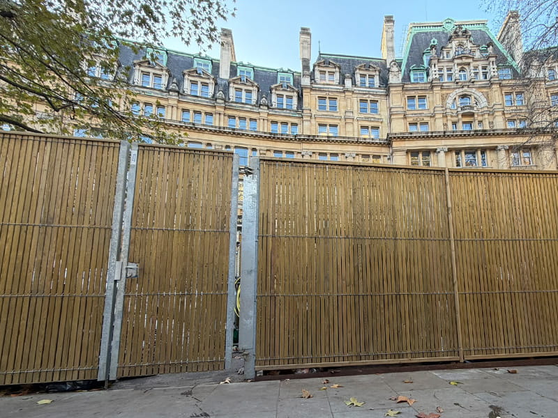 Steel Mesh and Timber Fencing