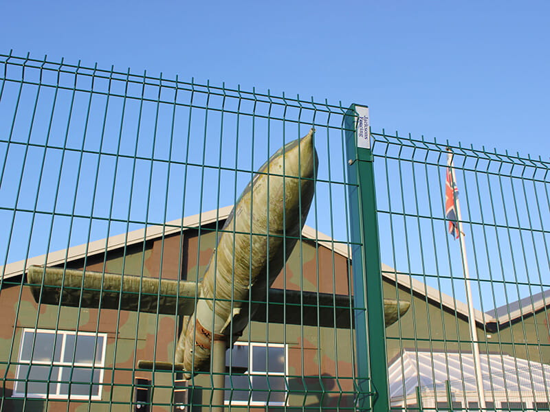 V mesh fencing