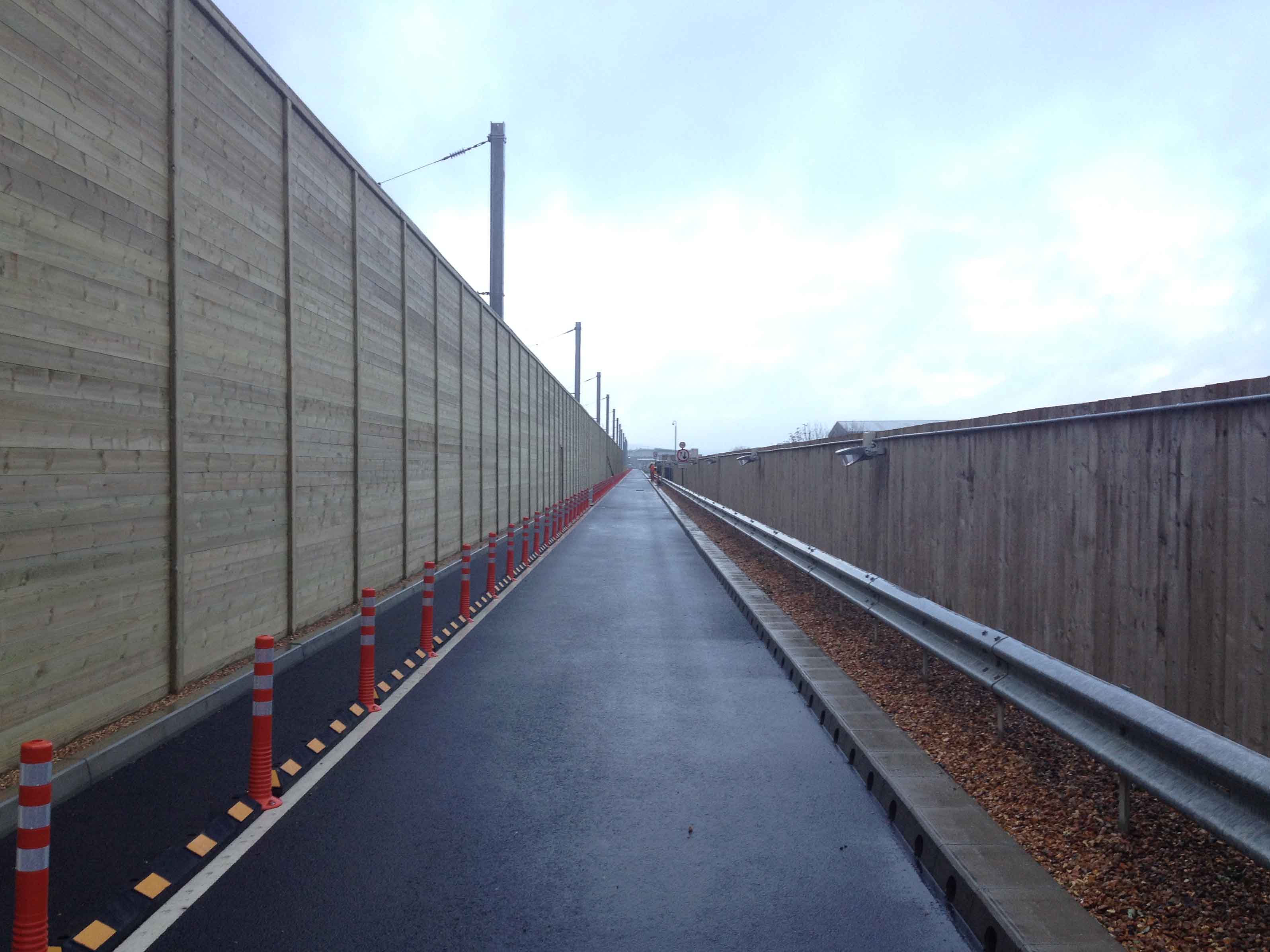 Acoustic fencing for transport