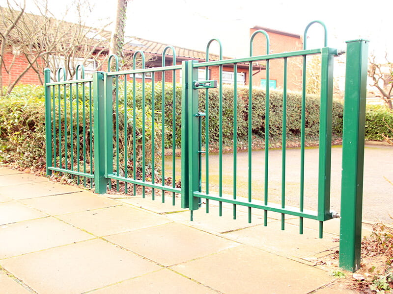 Double Leaf Anti Trap Bow Top Gate