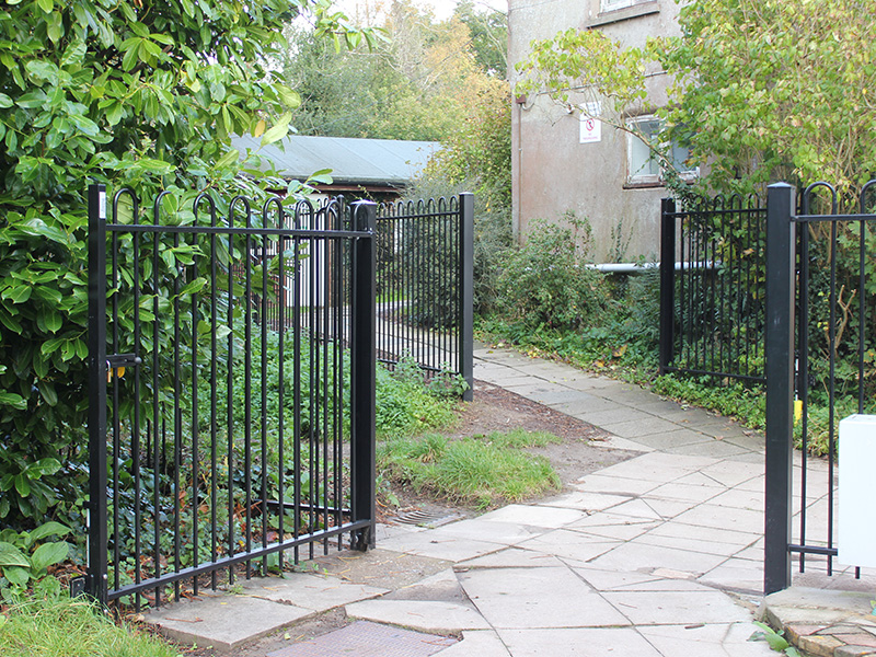 Black Bow Top fencing for school