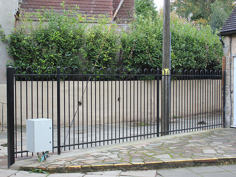 Bow Top fencing powder coated black