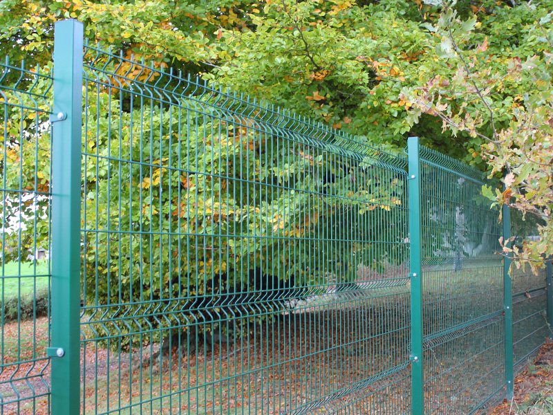 EuroGuard Regular V mesh fencing
