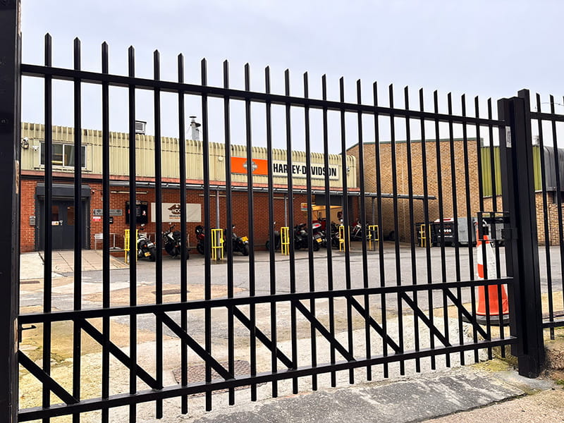 Barbican vertical bar gate
