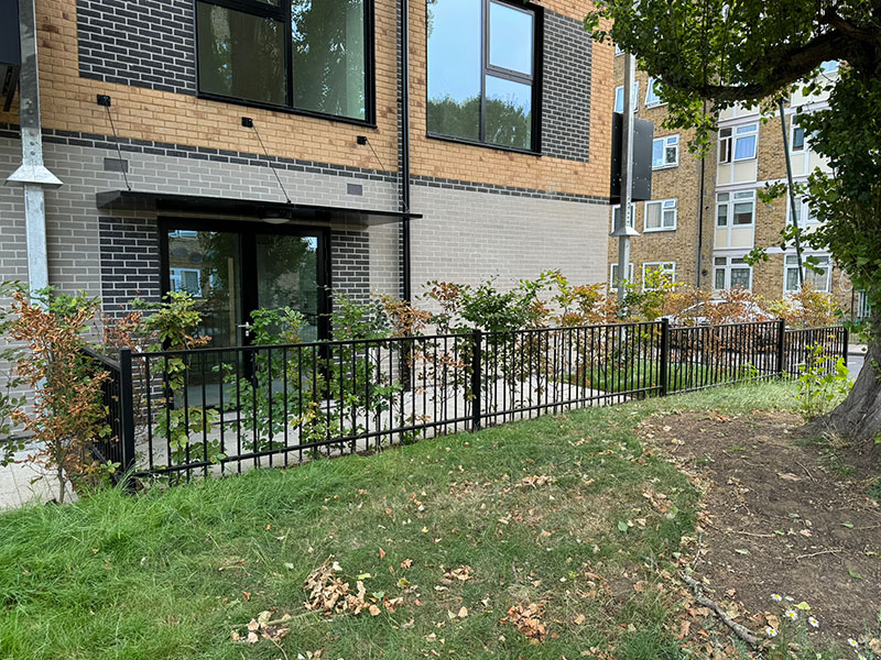 Garden metal railing