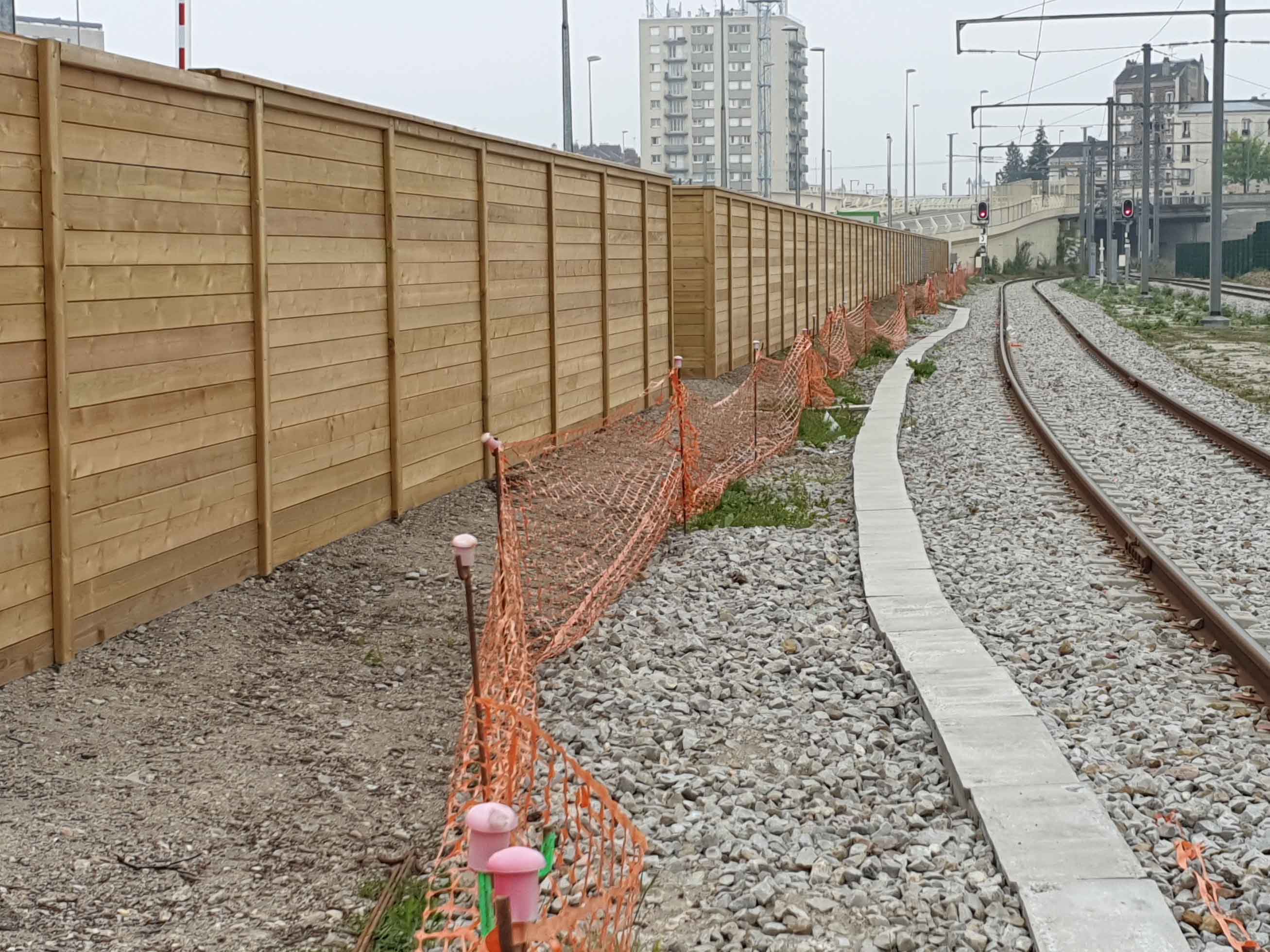 Acoustic Fencing Transport