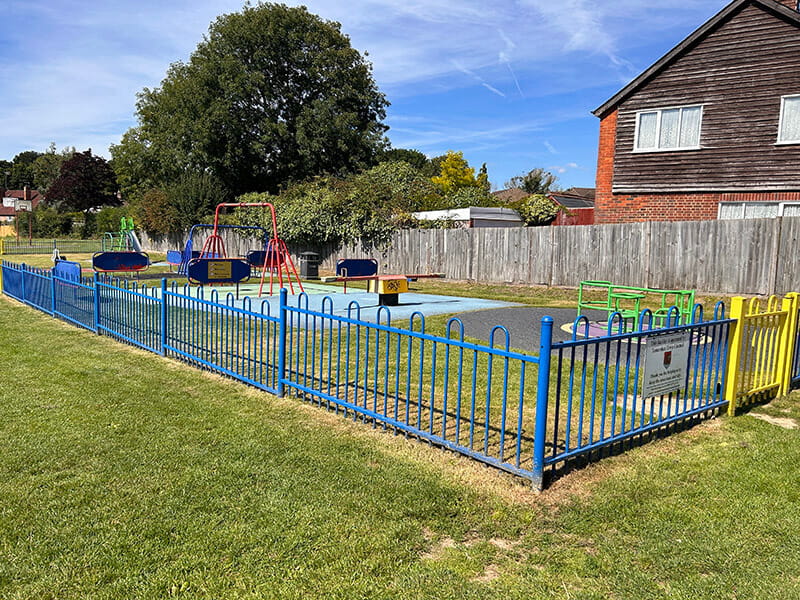 Anti trap playground fencing