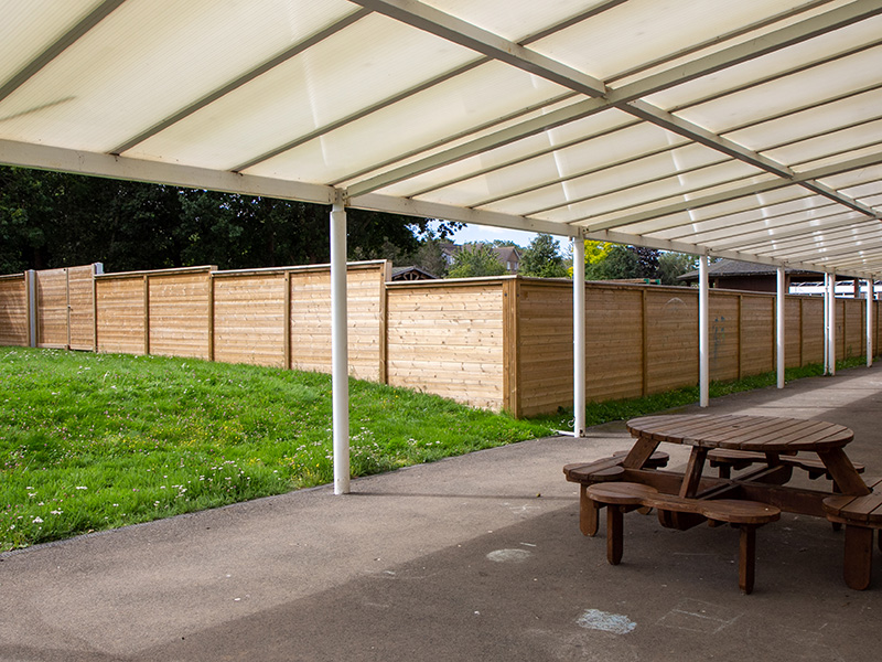 Solid school fencing