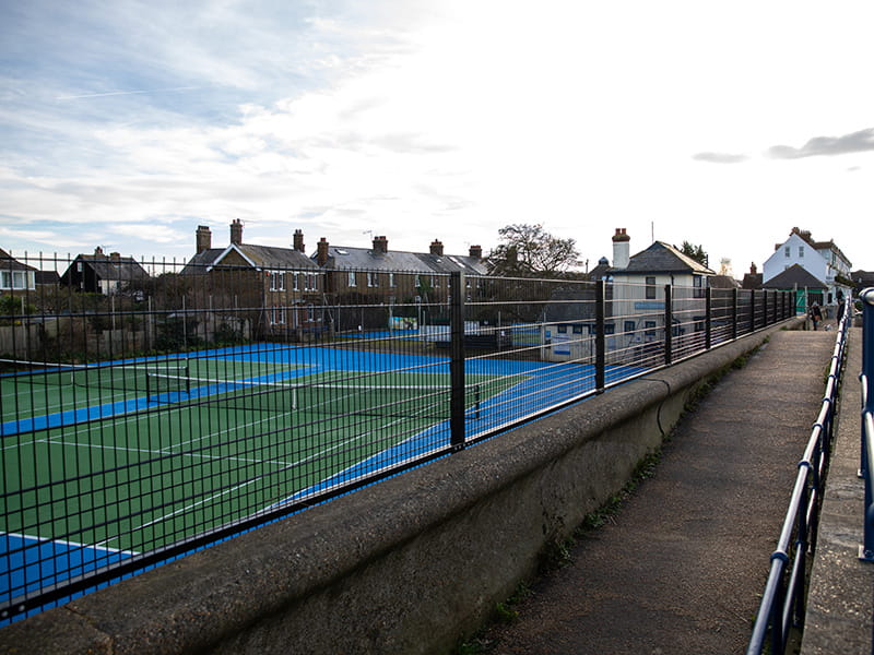 Tennis court fence